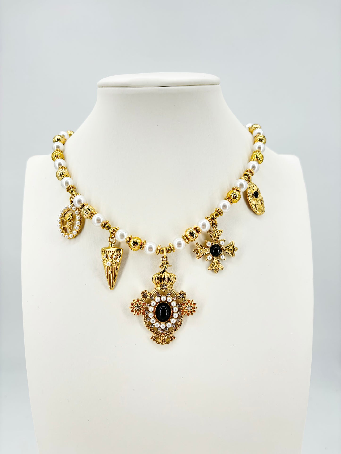 Collana con Ciondoli a Pietre D’Incanto