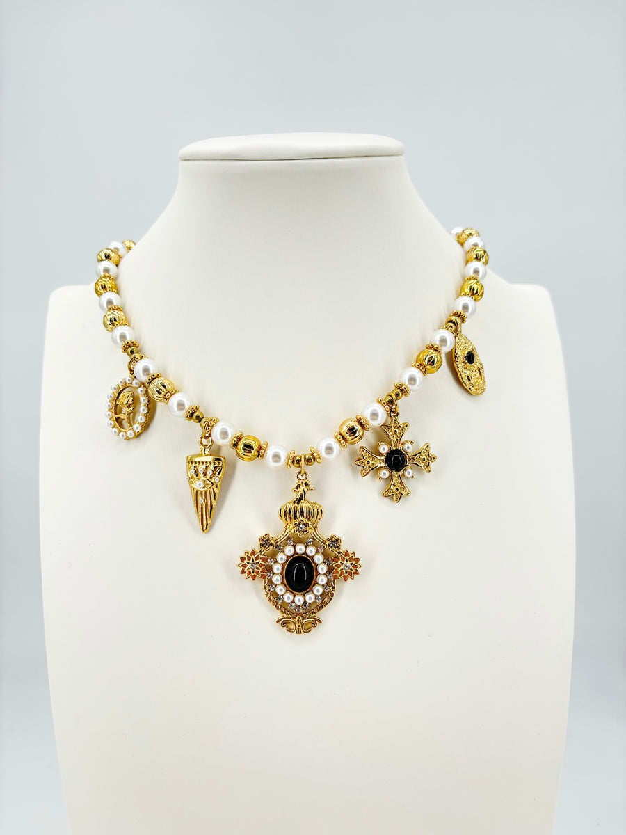 Collana con Ciondoli a Pietre D’Incanto