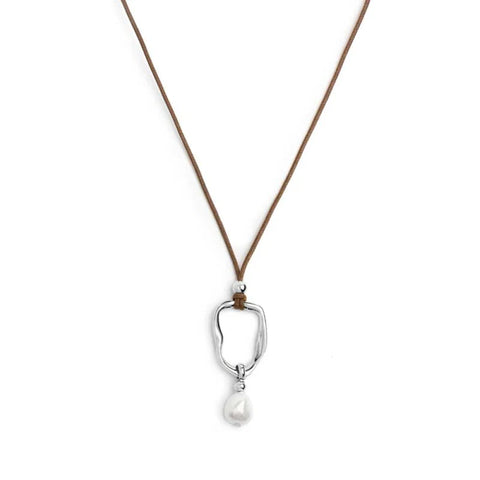 Collana Marlù cordino con pendente a forma organica con perla acciaio